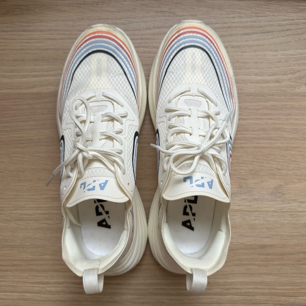 APL Streamline Ivory Sneakers, worn twice, size 8